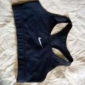 Nike sports bra medium